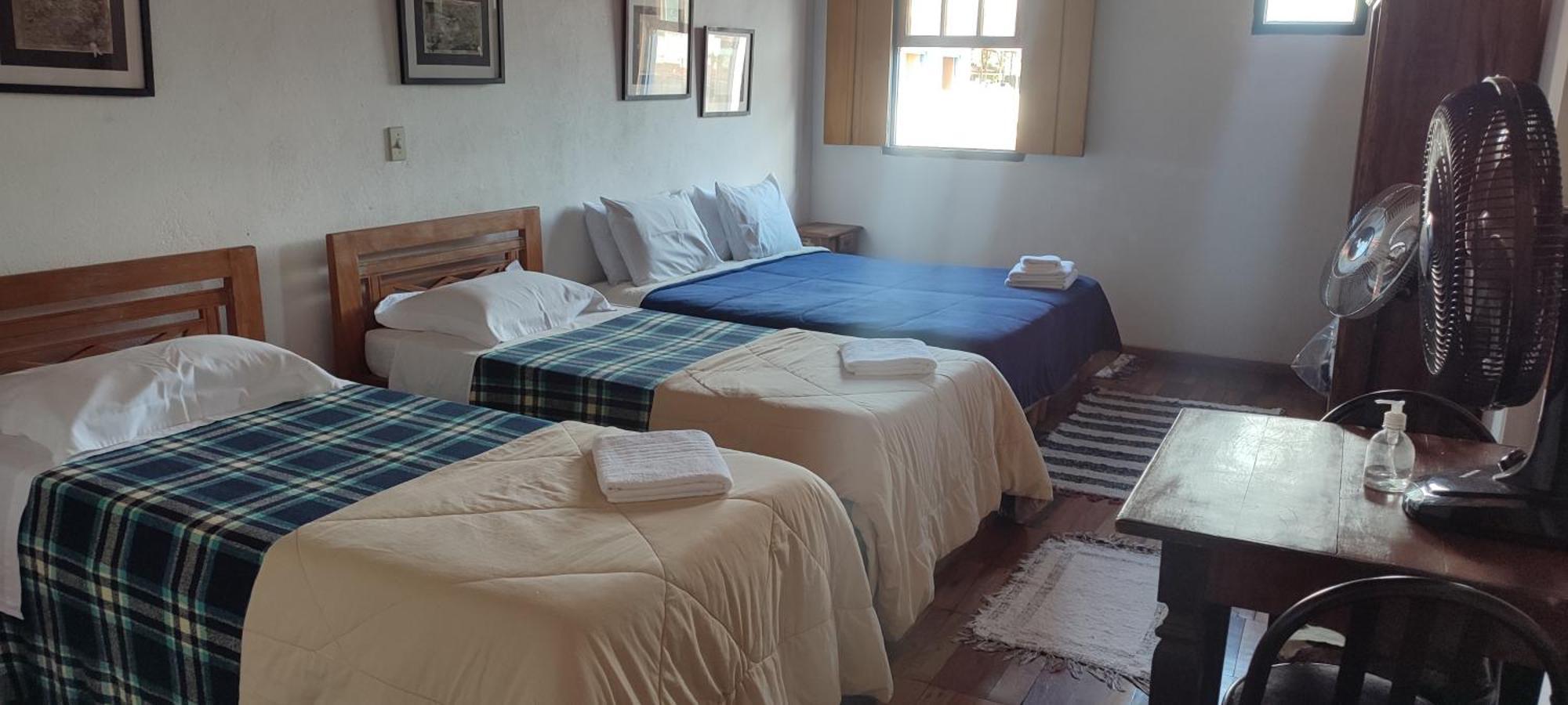 Pousada Santo Antonio 400M Da Maria Fumaca Segundo Andar Hotel Tiradentes Bilik gambar